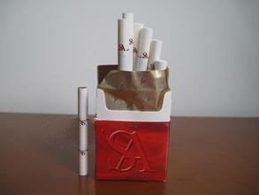实时特写！免税卷烟一手货源“南腔北调”