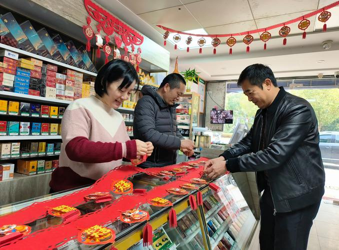关于您提到的馒头品牌烟具店卖外烟的问题，这里有几个方面需要说明